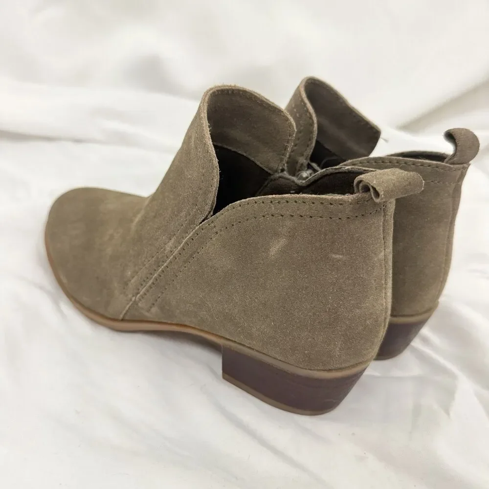 DIBA Layla Suede Bootie 7.5 Taupe Brown Low Heel Almond Toe Zip EUC